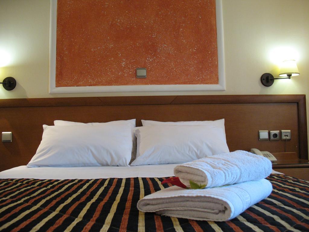 Hotel Prigipikon Suites And Sofites لاوترا  ايباتيس المظهر الخارجي الصورة